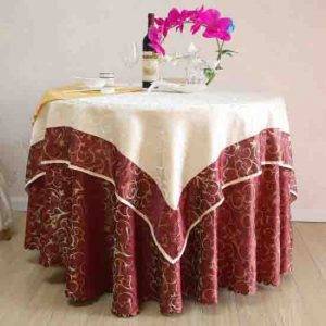 Khăn phủ bàn tiệc cưới