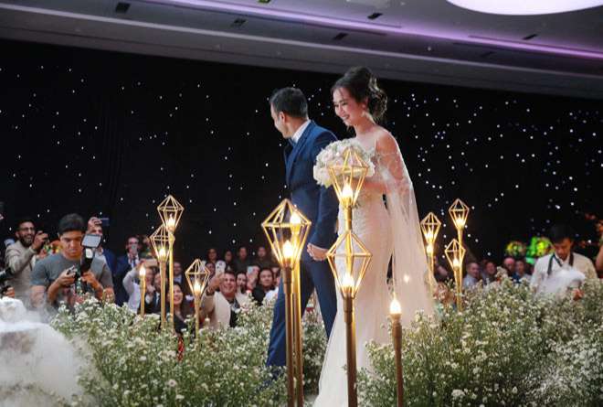 Không gian tiệc cưới đẹp như mơ của dàn sao Vbiz 2019