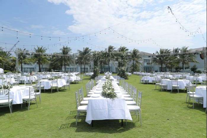 Không gian tiệc cưới đẹp như mơ của dàn sao Vbiz 2019