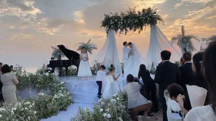 Không gian tiệc cưới đẹp như mơ của dàn sao Vbiz 2019