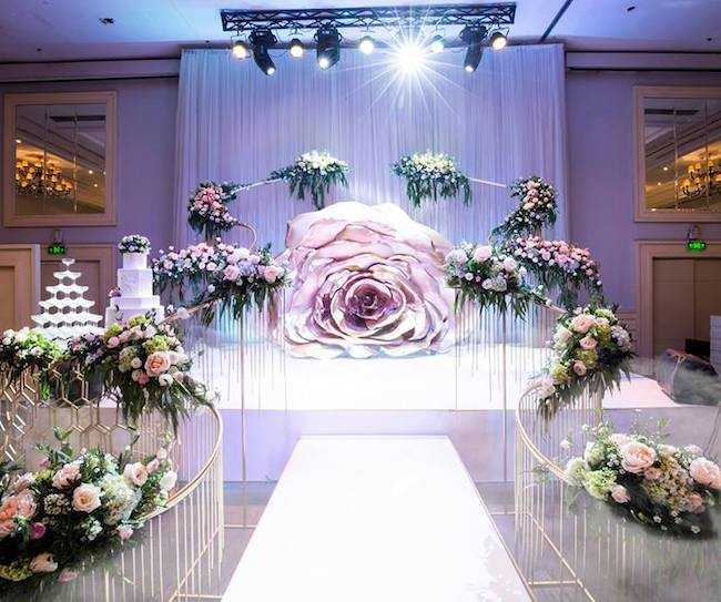 nha hang tiec cuoi cao cap tai TP.HCM