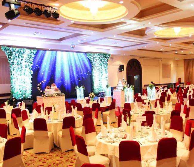 nha hang tiec cuoi cao cap tai TP.HCM diamond place